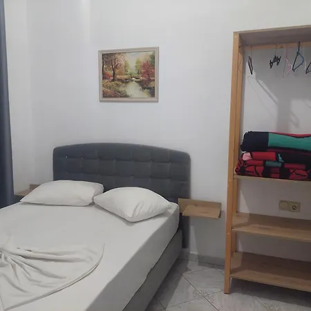 Casa Mia Economy Apartment Sarande